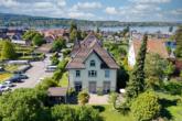 Die Villa verbindet Privatsphäre im Grünen mit der Nähe zum Untersee
