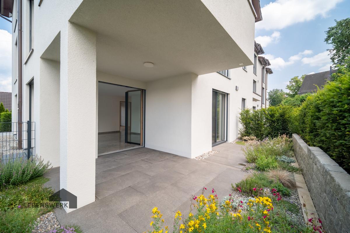 Terrasse mit Garten