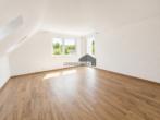Geräumiges Schlafzimmer mit En Suit Bad