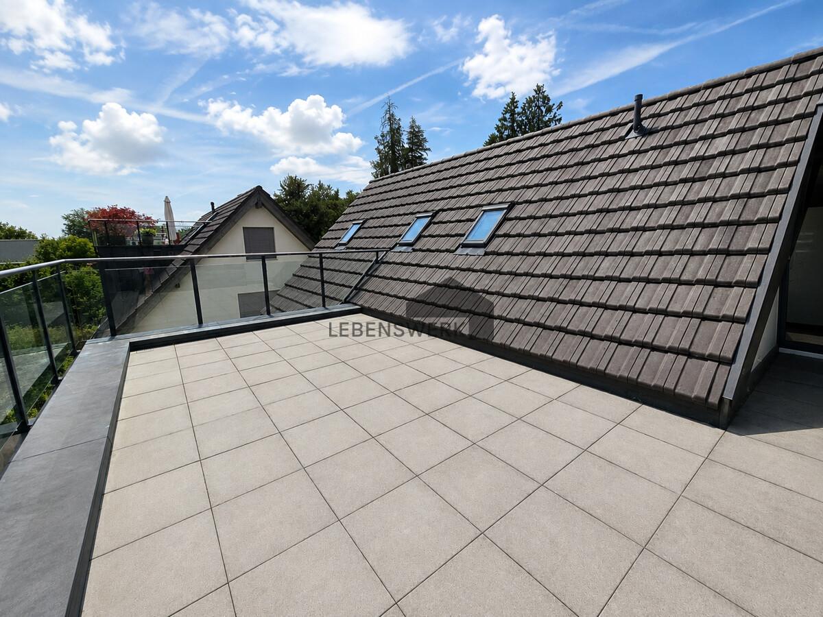 Dachterrasse mit Weiblick