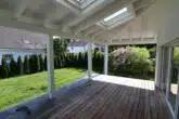 Veranda mit Garten - Modernes Mietshaus am Seerücken