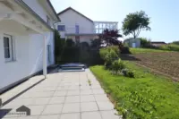 Nord - West Terrasse mit grossen Whirlpool