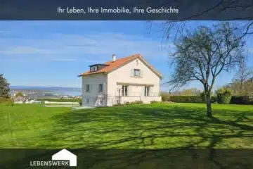 Wohnen am Sonnenhang – Stilvolles Haus mit Parkgrundstück und Bodenseeblick, 8280 Kreuzlingen, Einfamilienhaus