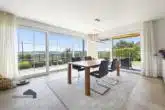 Esszimmer mit Panoramasicht im Erdgeschoss - Helles Einfamilienhaus mit Alpenpanorama – Niederneunforn TG