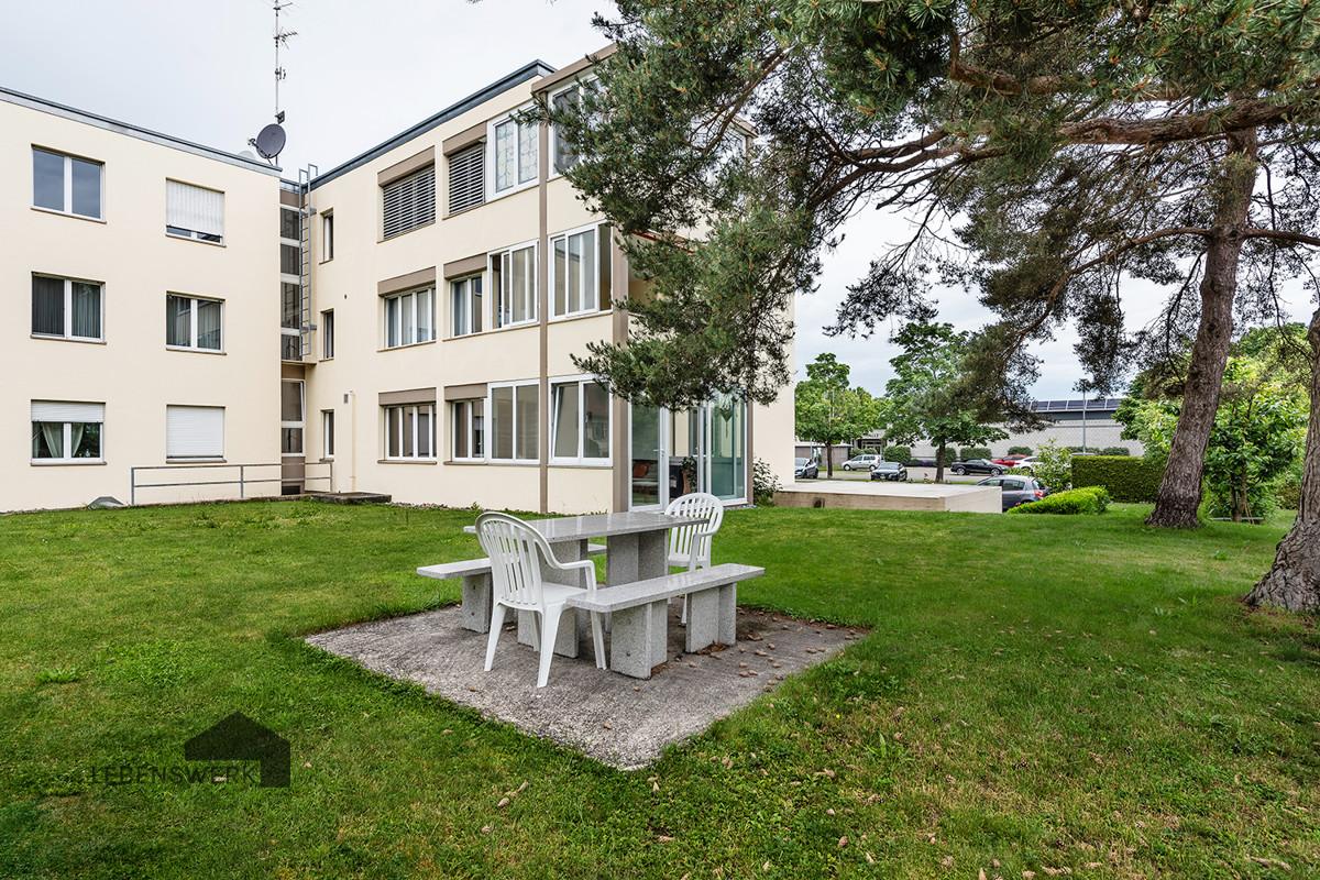 Garten mit Grillplatz