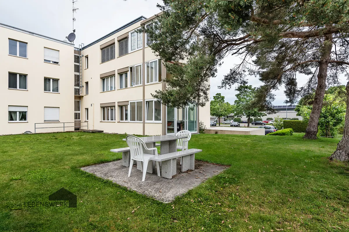 Garten mit Grillplatz