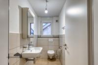 Gäste WC im Erdgeschoss mit Tageslicht