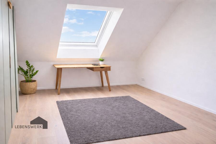 Helles Homeoffice oder Kinderschlafzimmer