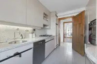 Einbauküche der Maisonette-Wohnung