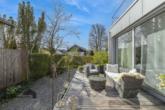 Ein wunderbar lauschiges Plätzchen im schönen Stadtgarten - Moderne trifft klassischen Stil – Zweifamilienhaus für vielseitige Nutzung (Wohnen/Gewerbe)