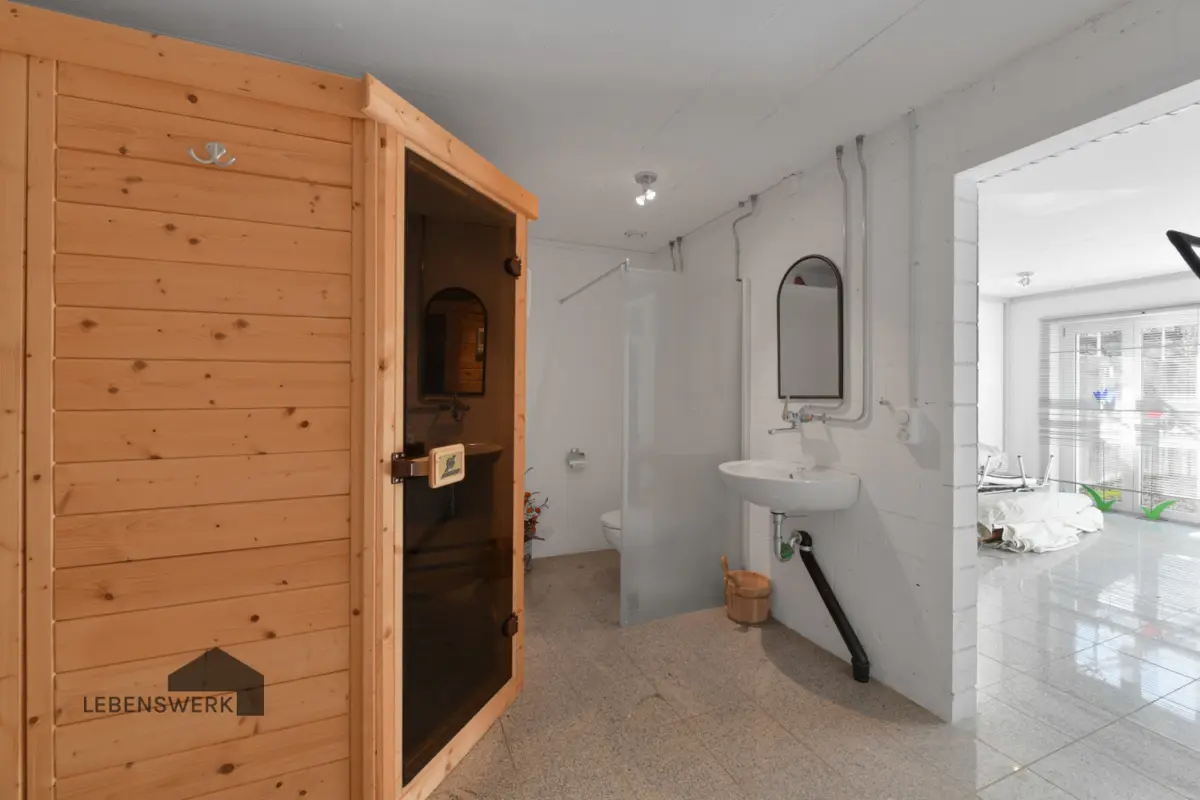 Untergeschoss - Sauna mit WC und Dusche