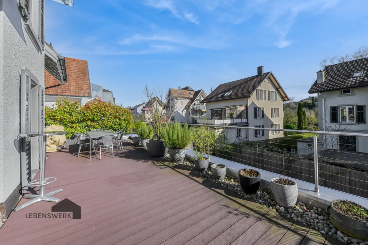Sonnige Dachterrasse ...