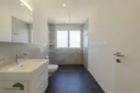 Helles Badezimmer