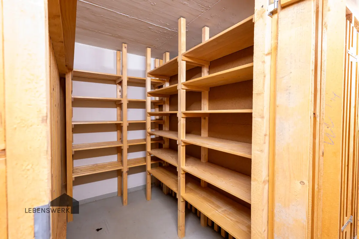 Kellerraum und Luftschutzbunker