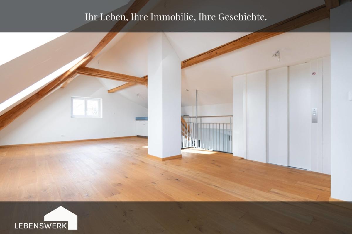 Charmantes Dachgeschoss mit Lift auf alle Etagen