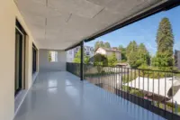 Geniessen Sie die Stunden auf Ihrem Balkon - Ihre persönliche Wohlfühl-Oase.