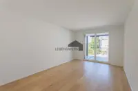 Helles Schlafzimmer 2 mit direktem Balkonzugang – ein stilvoller Rückzugsort zum Wohlfühlen.