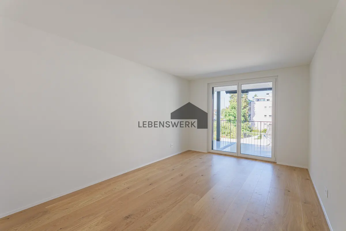 Helles Schlafzimmer 2 mit direktem Balkonzugang – ein stilvoller Rückzugsort zum Wohlfühlen.