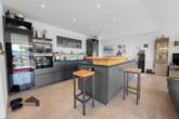 Representativ mit Weinkühlschrank - Modernes Wohnen mit Seeblick- Sonnige 3.5 Zimmer-Attikawohnung im RIVAGE, Bottighofen TG