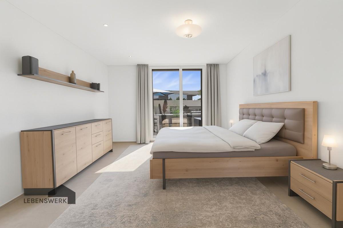 Modernes Schlafzimmer mit Südbalkon
