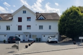 Aussenansicht vom gepflegten Eckhaus mit Doppelgarage - Familienfreundliches Eckhaus mit schönem Garten, Kreuzlingen TG