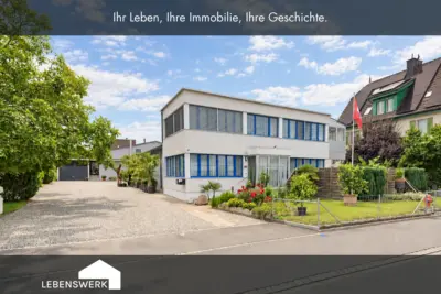 Wohnen und Arbeiten vereint – Wohnhaus mit grosszügiger Gewerbehalle, 8274 Tägerwilen, Haus