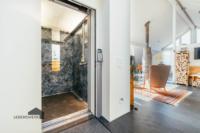 Bequem per Lift mit einem persönlichen Zugangscode erreichbar