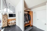 Eingangsbereich mit praktischer Einbaugarderobe