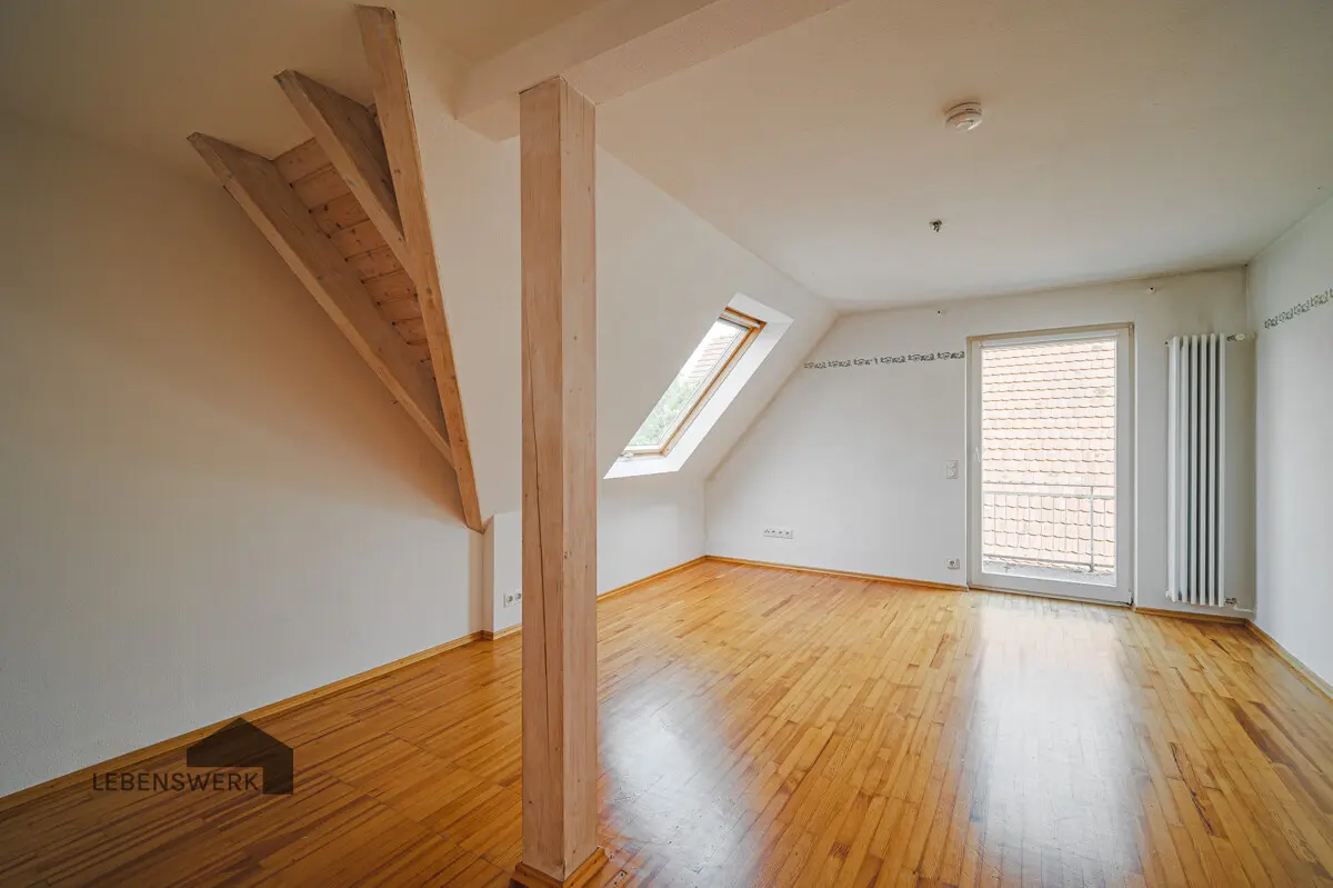 Schlafzimmer mit Balkonzugang