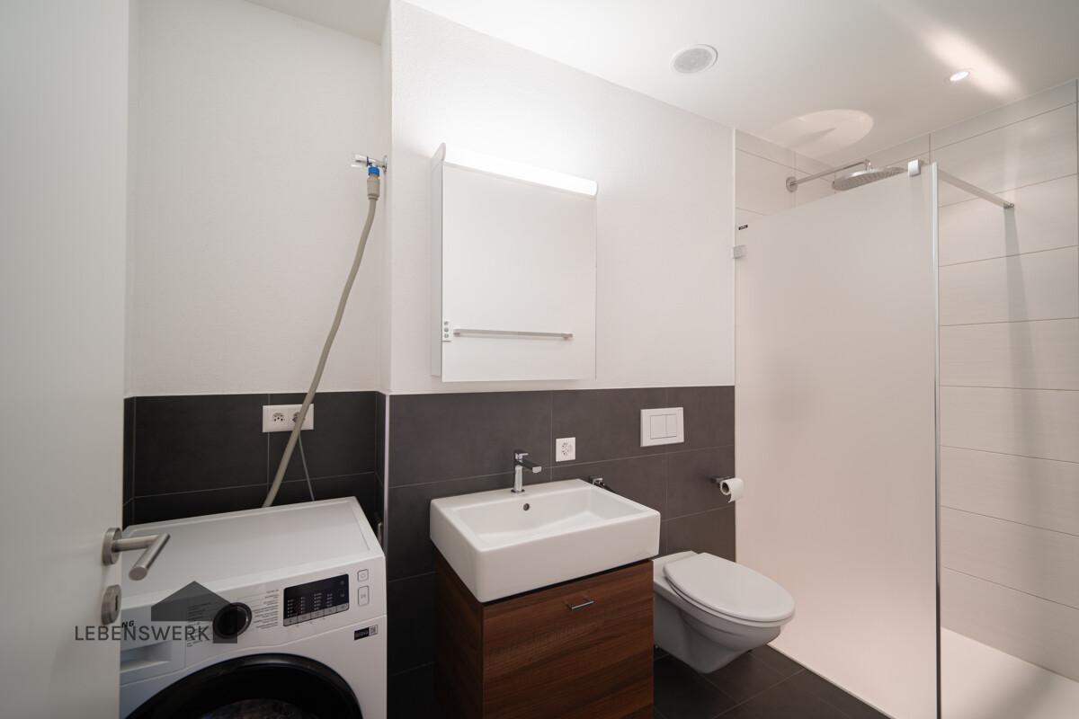 Modernes Badezimmer