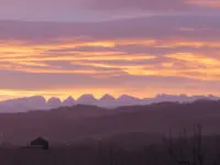Fantastische Alpenkettesicht