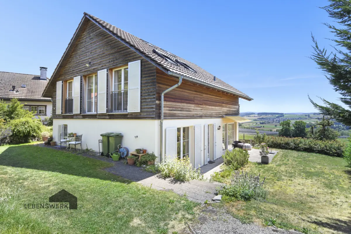 Traumhafter Garten ums Haus herum