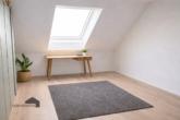 Kinderzimmer oder Büromöglichkeit - Zum Tausch: Moderne 5.5-Zimmer-Dachmaisonette im Herzen von Tägerwilen, TG