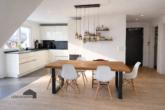 Offener und moderner Essbereich - Zum Tausch: Moderne 5.5-Zimmer-Dachmaisonette im Herzen von Tägerwilen, TG