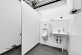Herren Toiletten - Der ideale Raum für Ihre kreativen Projekte – Tageslicht inklusive