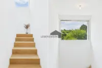 Klare Linien und Licht auch nach oben