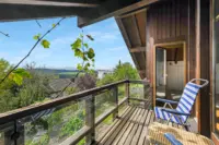 Balkon im oberen Stockwerk