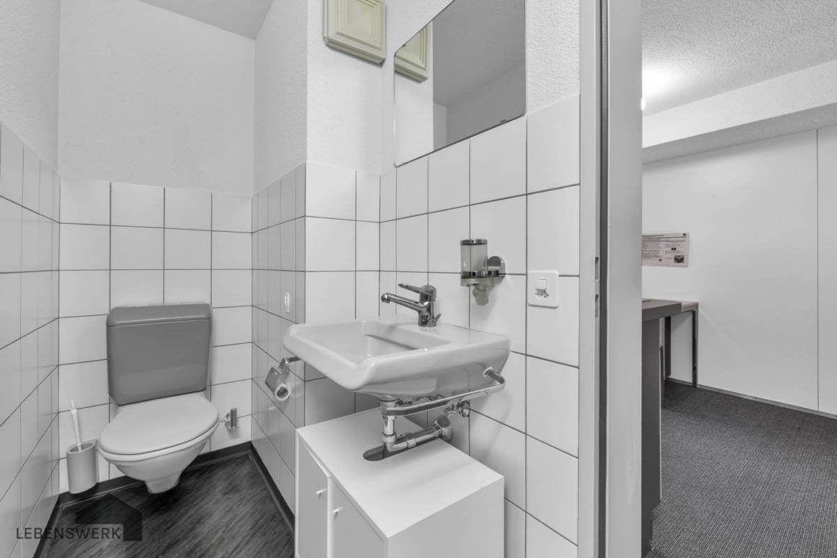 WC mit Lavabo