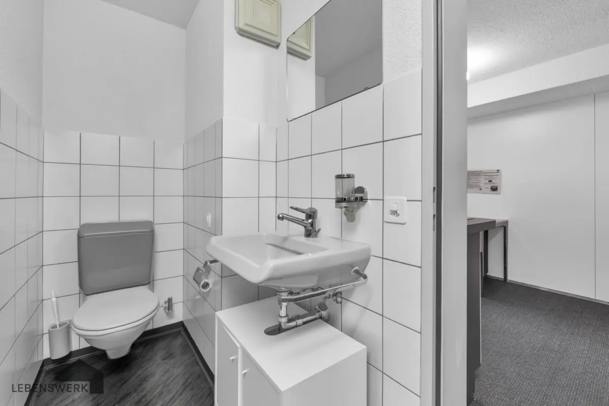 WC mit Lavabo