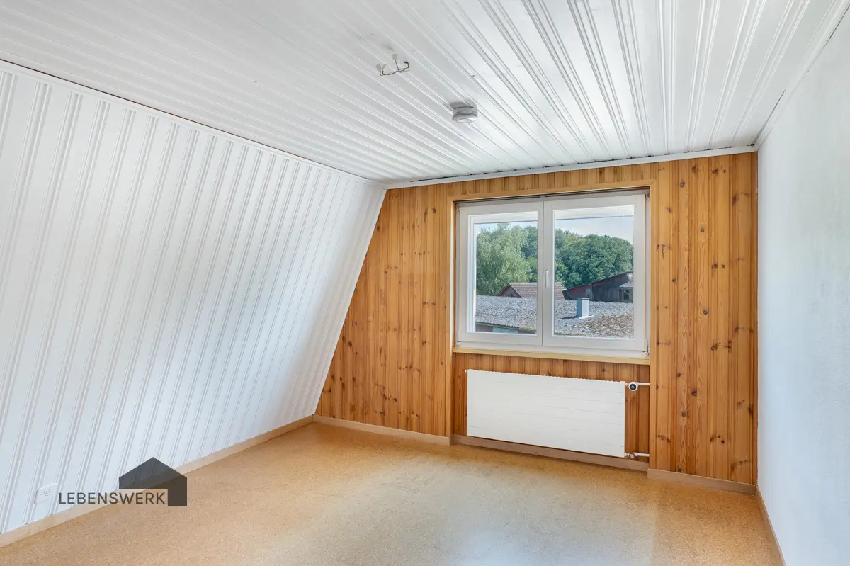 Geräumiges Schlafzimmer