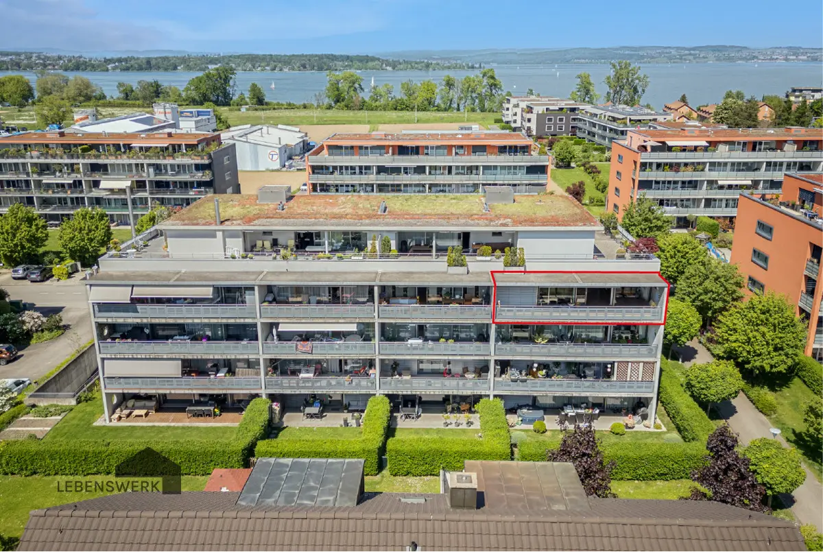 Das Mehrfamilienhaus an idealer Lage in Kreuzlingen, unweit vom Bodensee entfernt