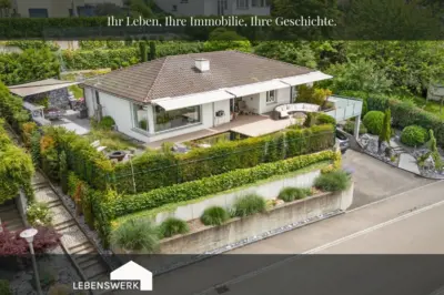 Edler Bungalow mit fantastischer Weitsicht und wunderschöner Gartenanlage – Laufen-Uhwiesen ZH, 8248 Laufen-Uhwiesen, Einfamilienhaus