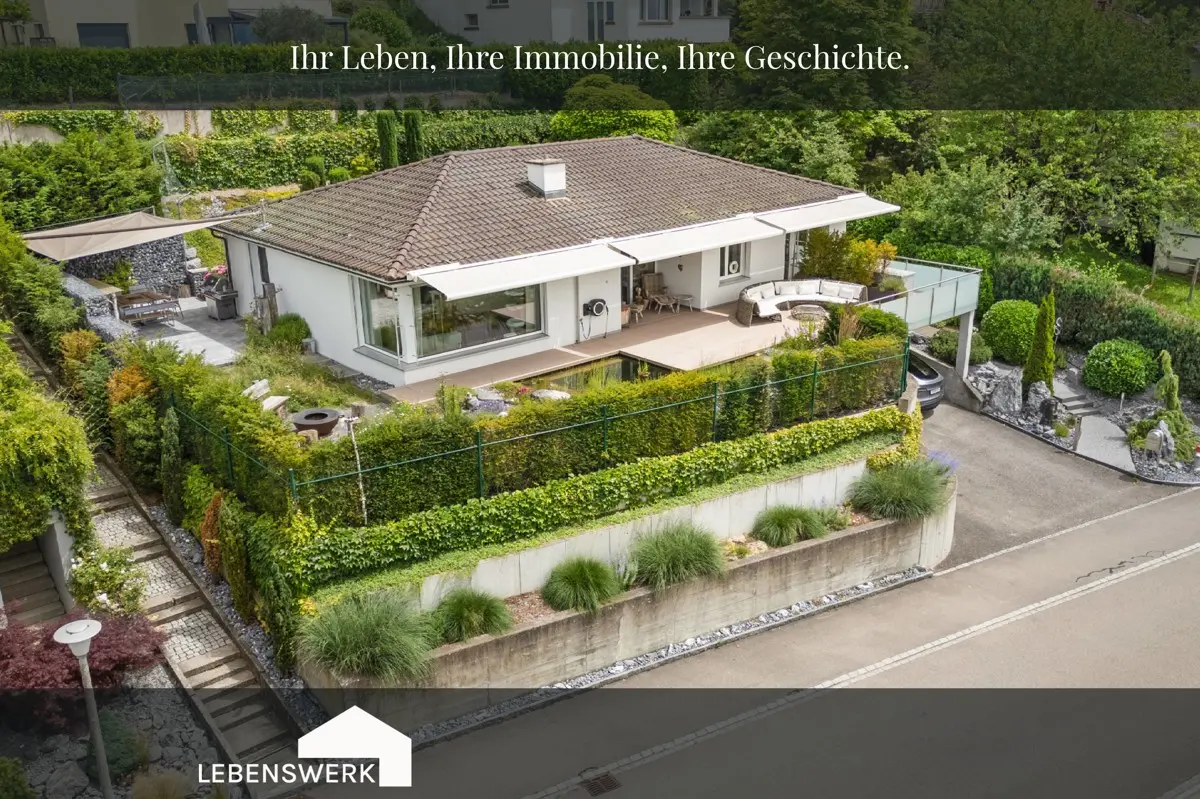 Edler Bungalow mit fantastischer Gartenanlage und Weitsicht