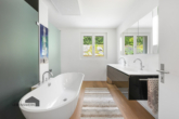 Modernes Badezimmer als T-Lösung - Edler Bungalow mit fantastischer Weitsicht und wunderschöner Gartenanlage – Laufen-Uhwiesen ZH