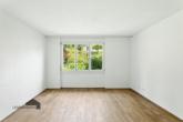 Schlafzimmer 3 - Zentral wohnen, ruhig geniessen: Wohngenuss mit Pool, Sauna und viel Komfort