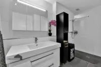 ... und Dusche