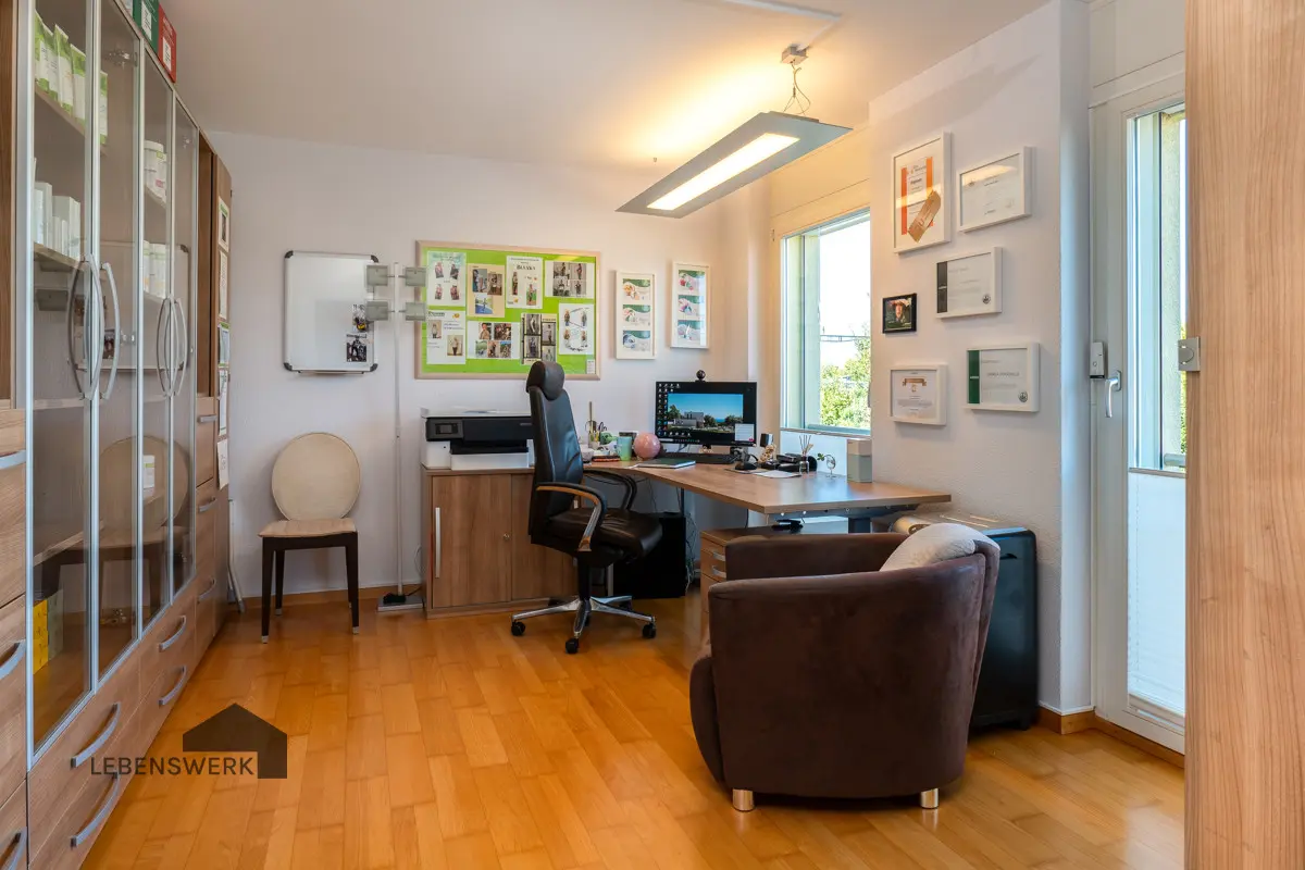 Helles Schlaf - oder Arbeitszimmer