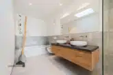... mit Oberlicht, Badewanne ... - Rivage: Exklusive 4.5 Zimmer-Attikawohnung – Bottighofen TG