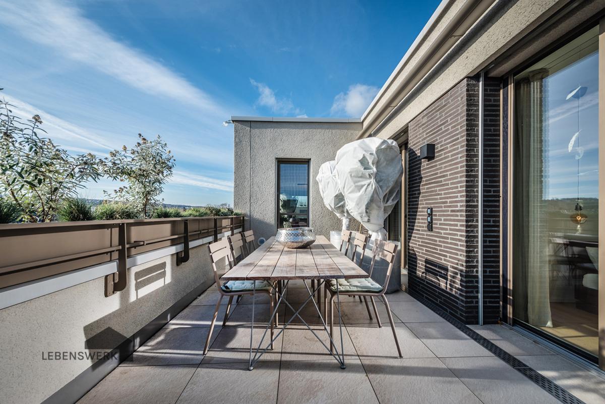 Terrasse Süd mit Sonnenstoren