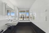 Baden mit Stil. Ruhe, Licht und ein Hauch von See - Design trifft Bodenseeblick – Wohnen in Bestlage